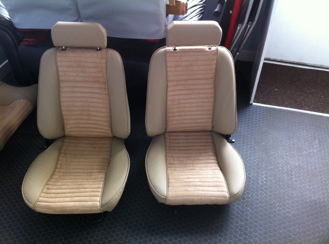 308gt4 seats